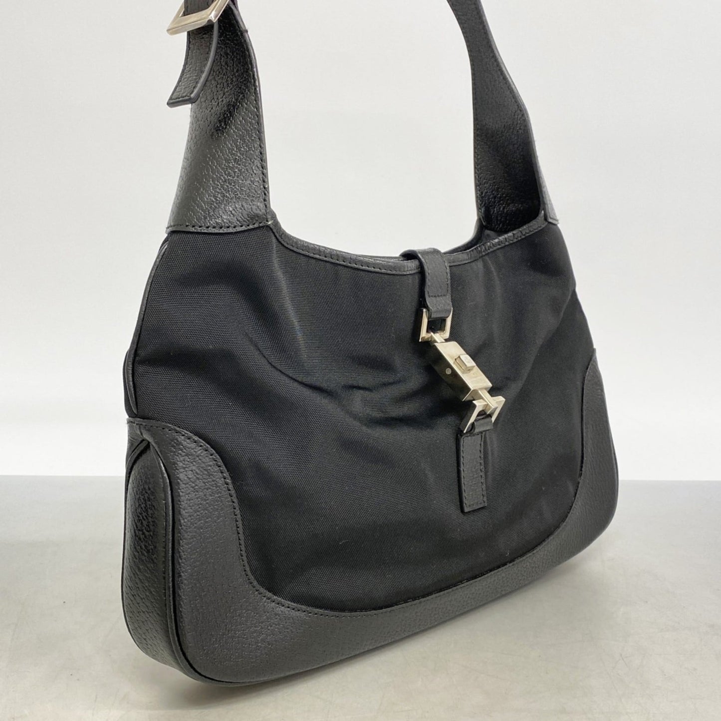 Gucci Black Nylon Shoulder Bag ( )