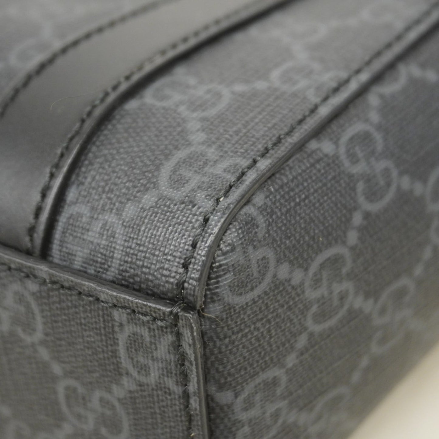 Gucci Black Gray Pvc Handbag ( )