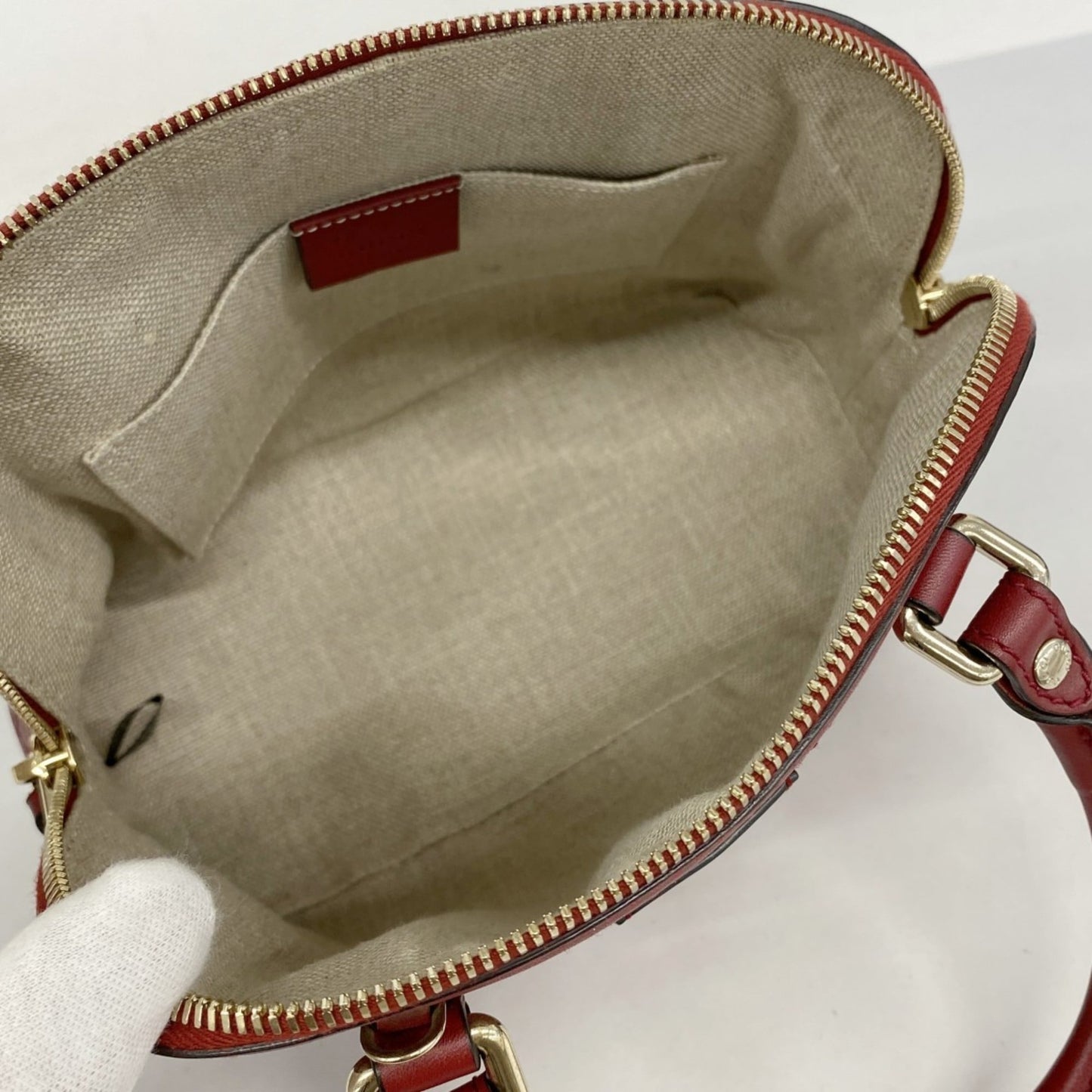Gucci Red Color Leather Handbag ( )