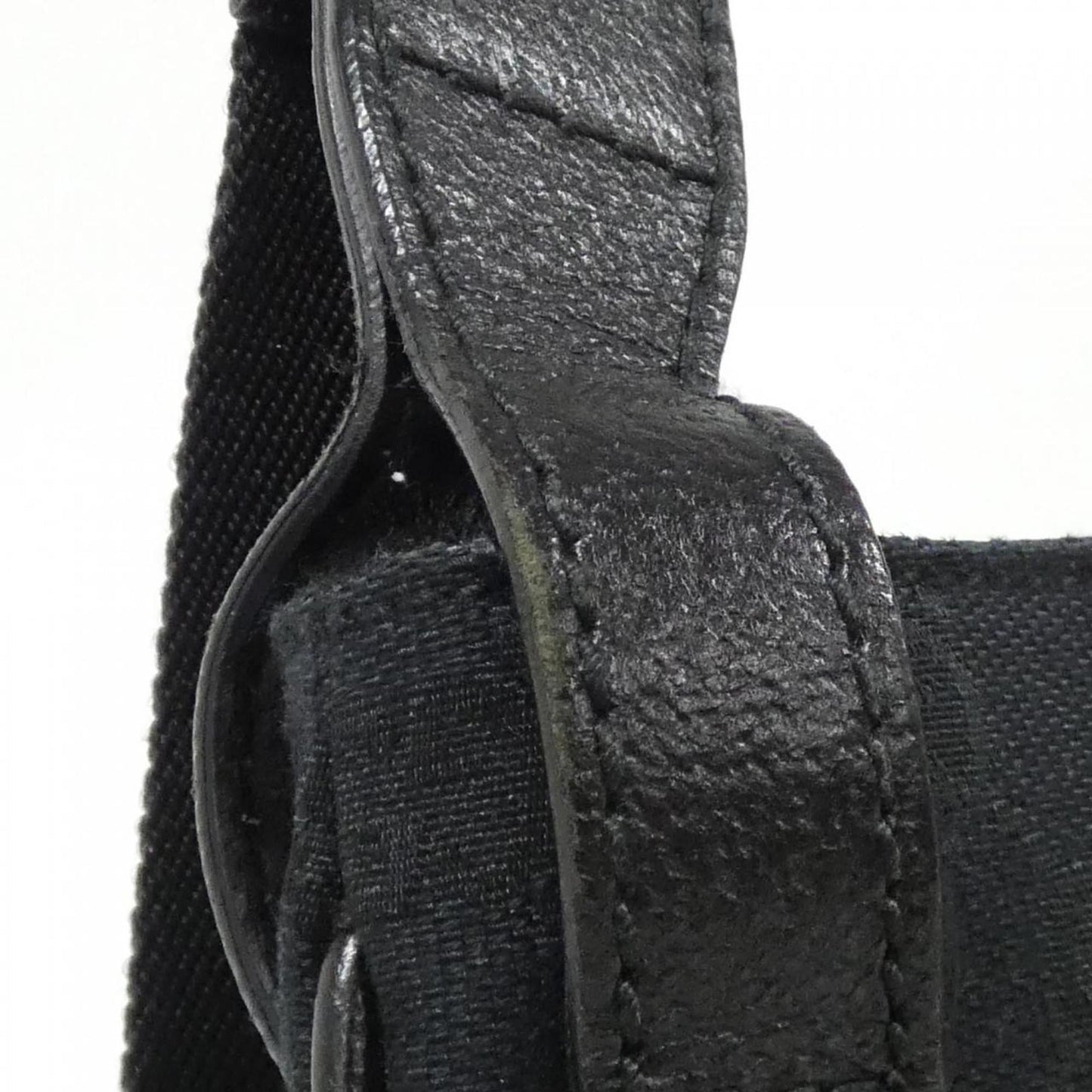 Gucci Black Gg Canvas Shoulder Bag ( )