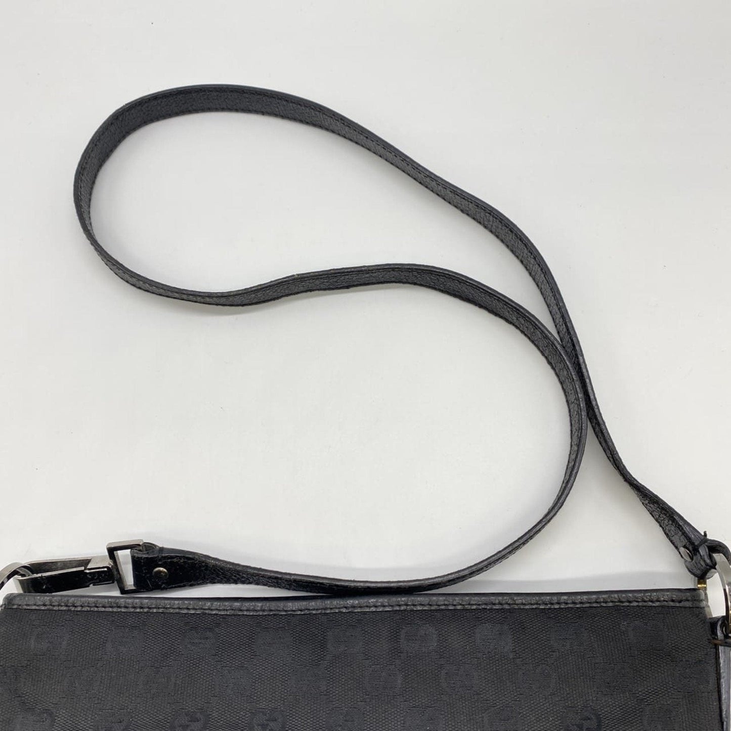 Gucci Black Gg Canvas Shoulder Bag ( )