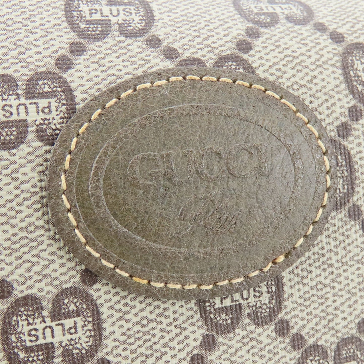Gucci Beige Gg Plus Clutch Bag Pouch ( )