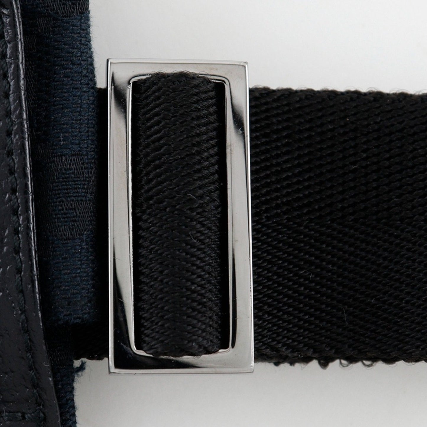 Gucci Gg Canvas Black Gg Canvas Sling Bag ( )