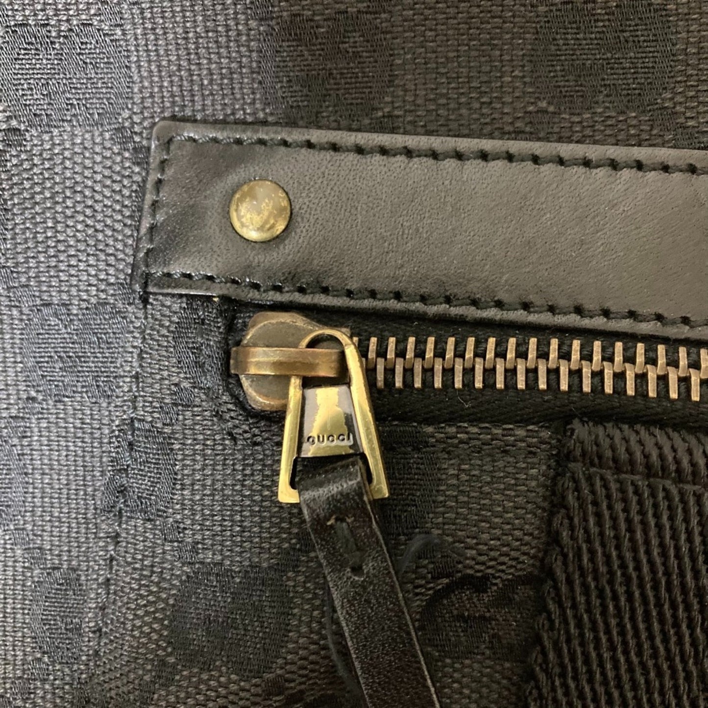 Gucci Black Canvas Shoulder Bag ( )