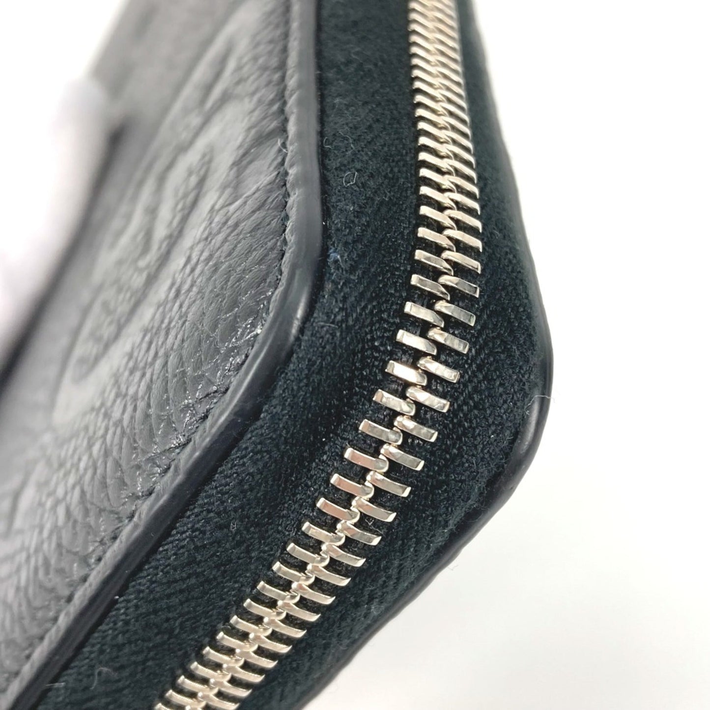 Gucci Black Leather Long Wallet (Bi-Fold) ( )