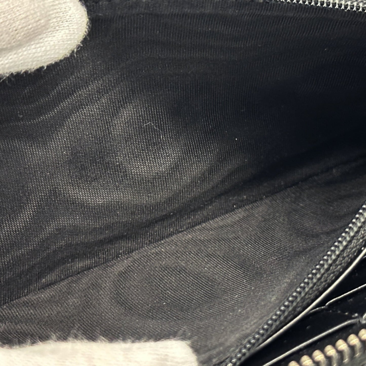 Gucci Black Leather Long Wallet (Bi-Fold) ( )