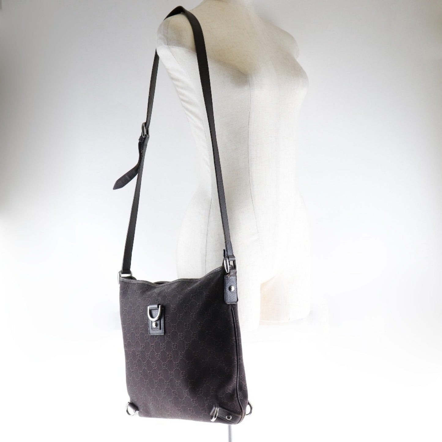 Gucci Abbey Brown Gg Canvas Shoulder Bag ( )