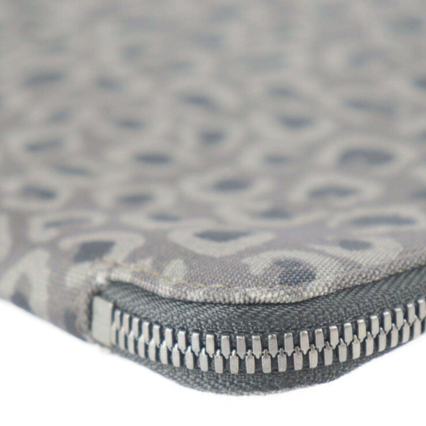 Gucci Gray Canvas Clutch Bag Handbag Pouch ( )