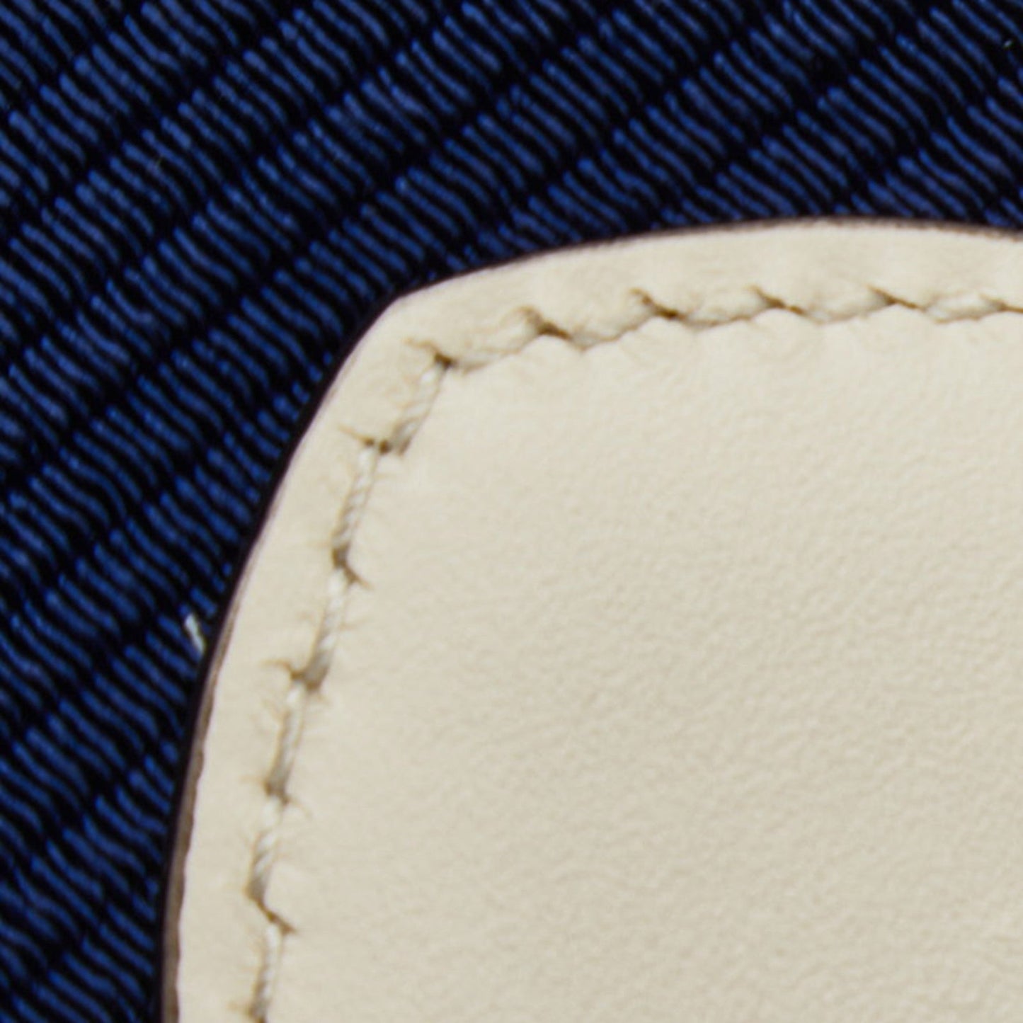 Gucci White Leather Shoulder Bag ( )