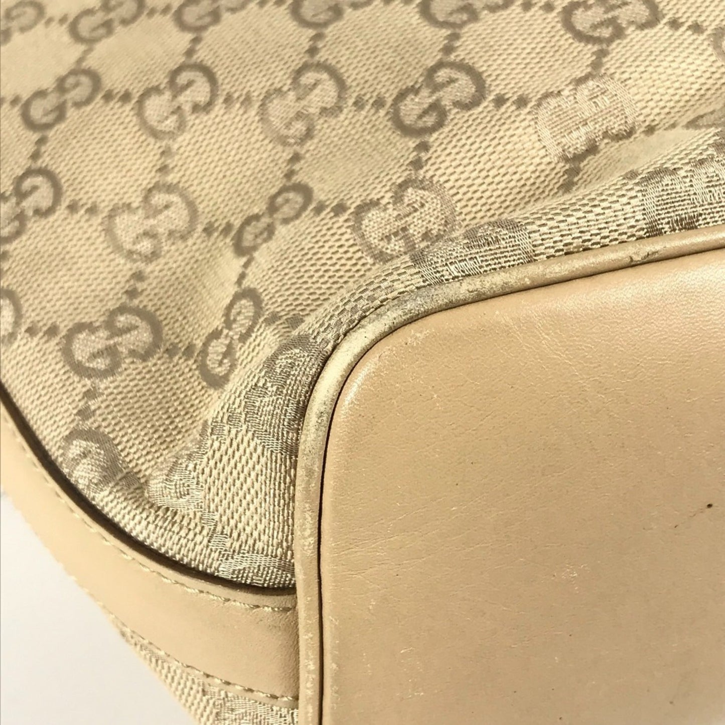 Gucci Beige Gg Canvas Shoulder Bag ( )