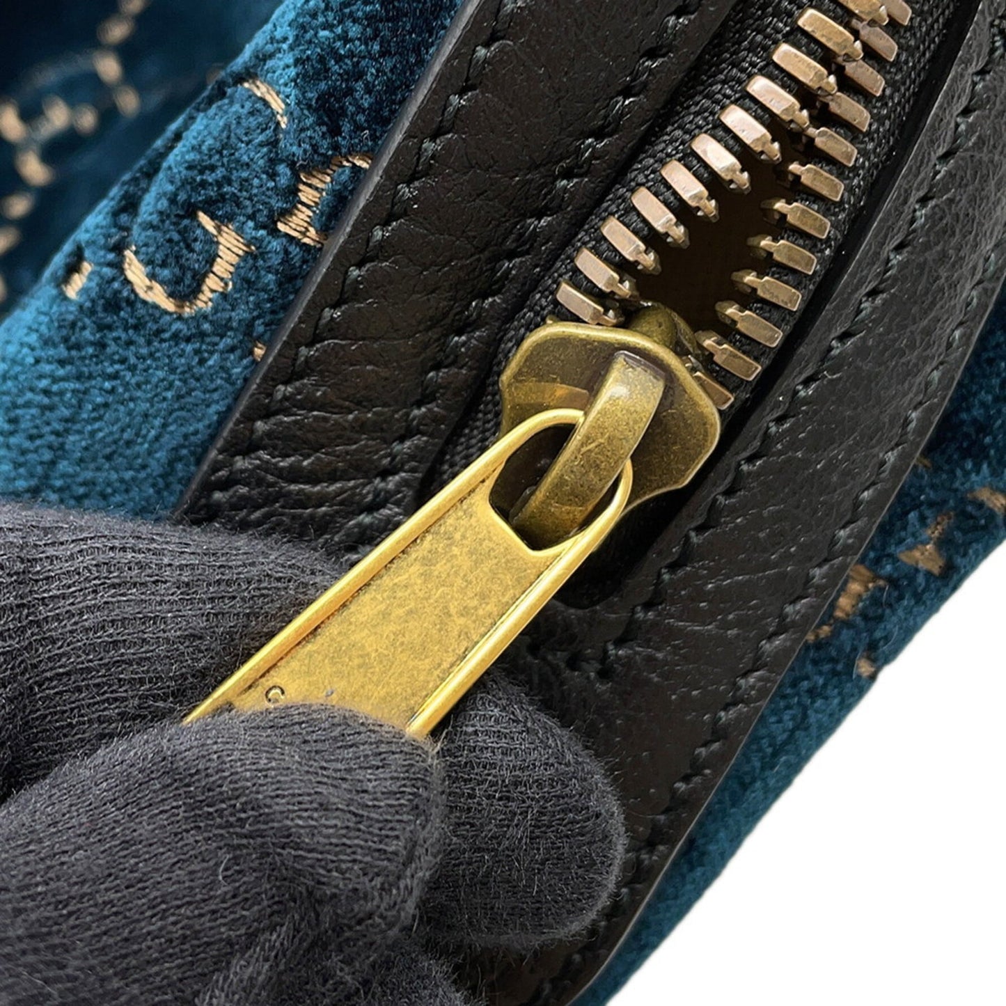 Gucci Blue Velvet Backpack ( )