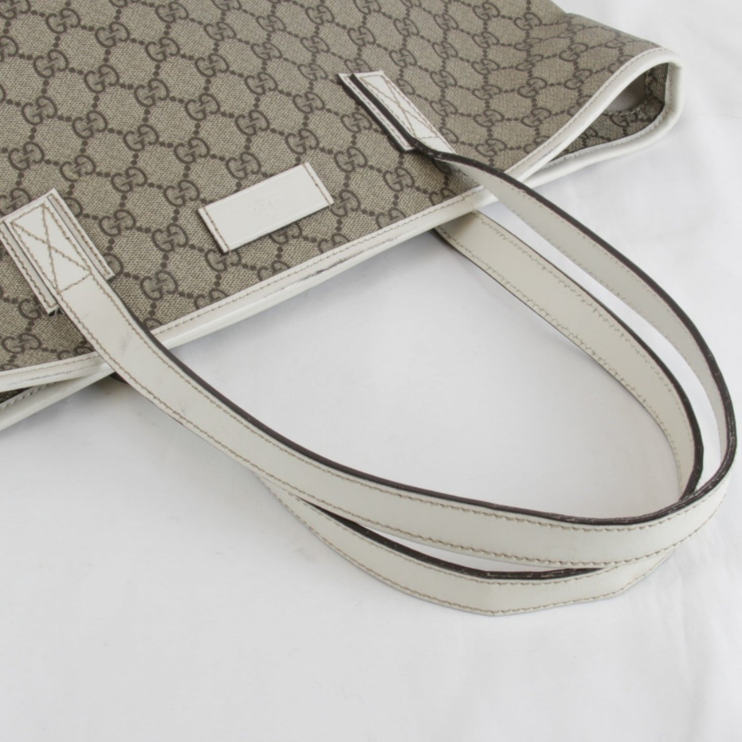 Gucci Brown Gg Supreme Tote Bag ( )