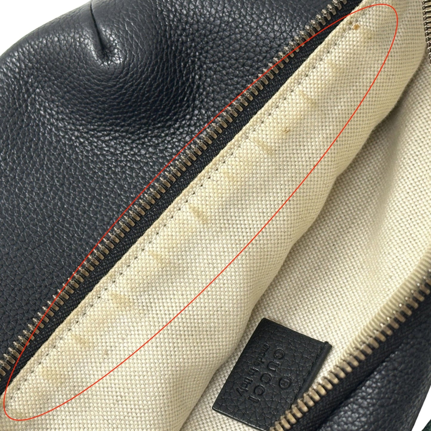 Gucci Black Leather Fanny Pack Sling Bag ( )