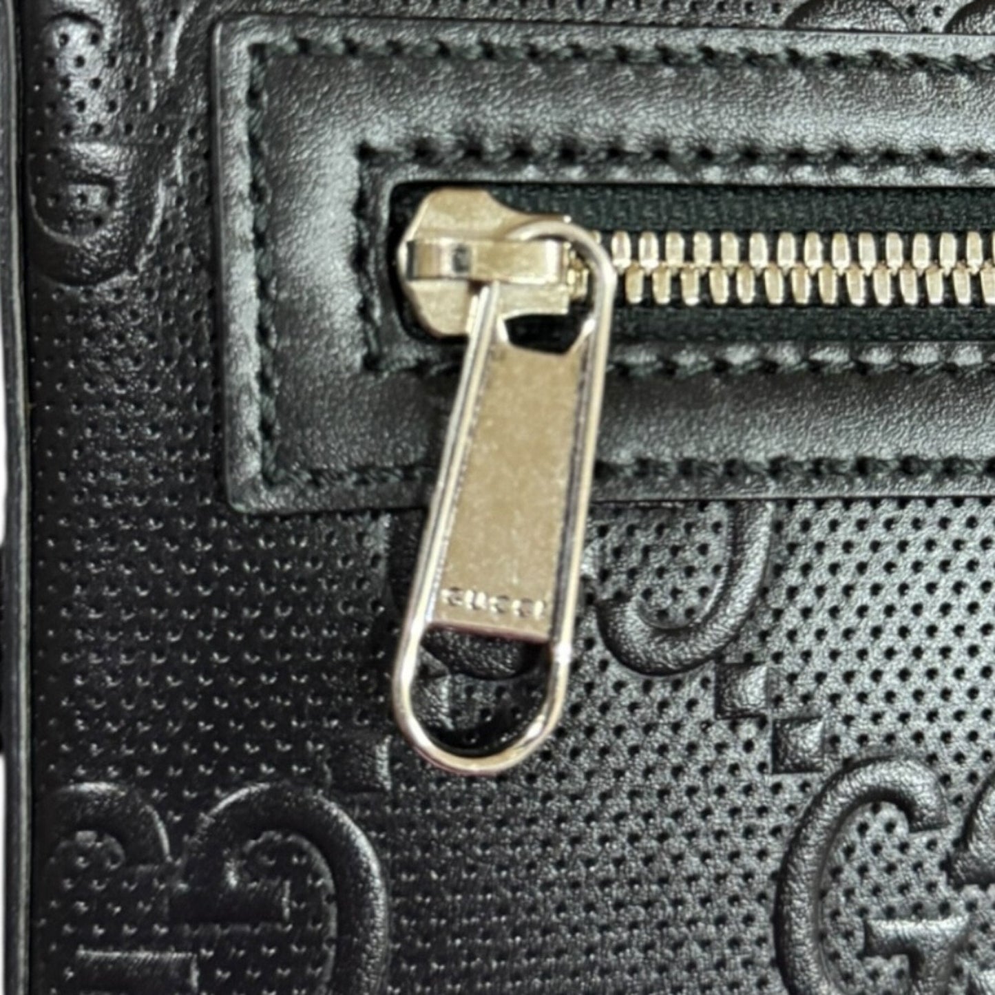 Gucci Black Leather Shoulder Bag ( )