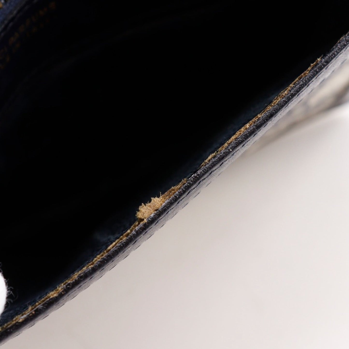 Gucci Navy Gg Supreme Pouch ( )