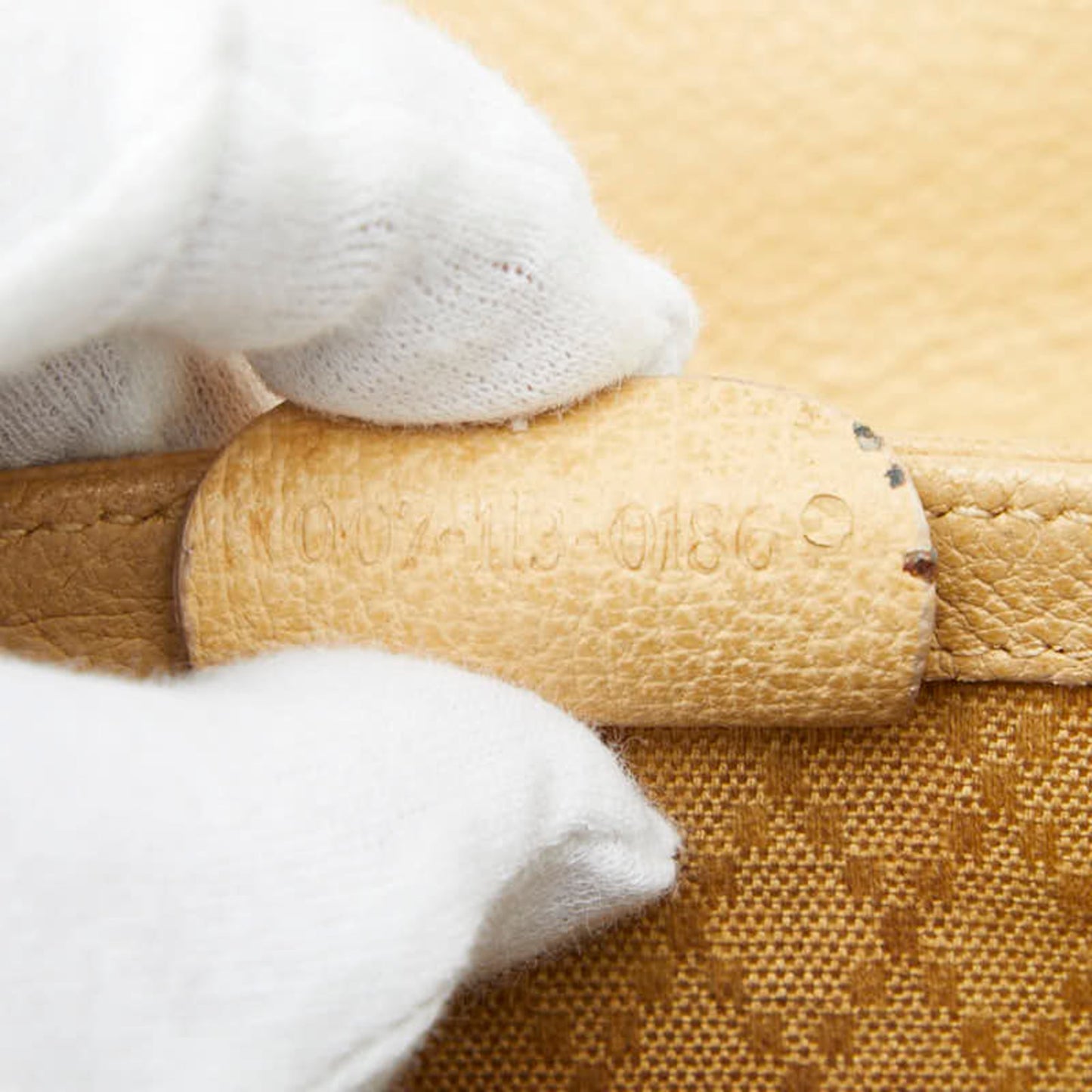 Gucci Beige Suede Leather Fanny Pack Shoulder Bag ( )