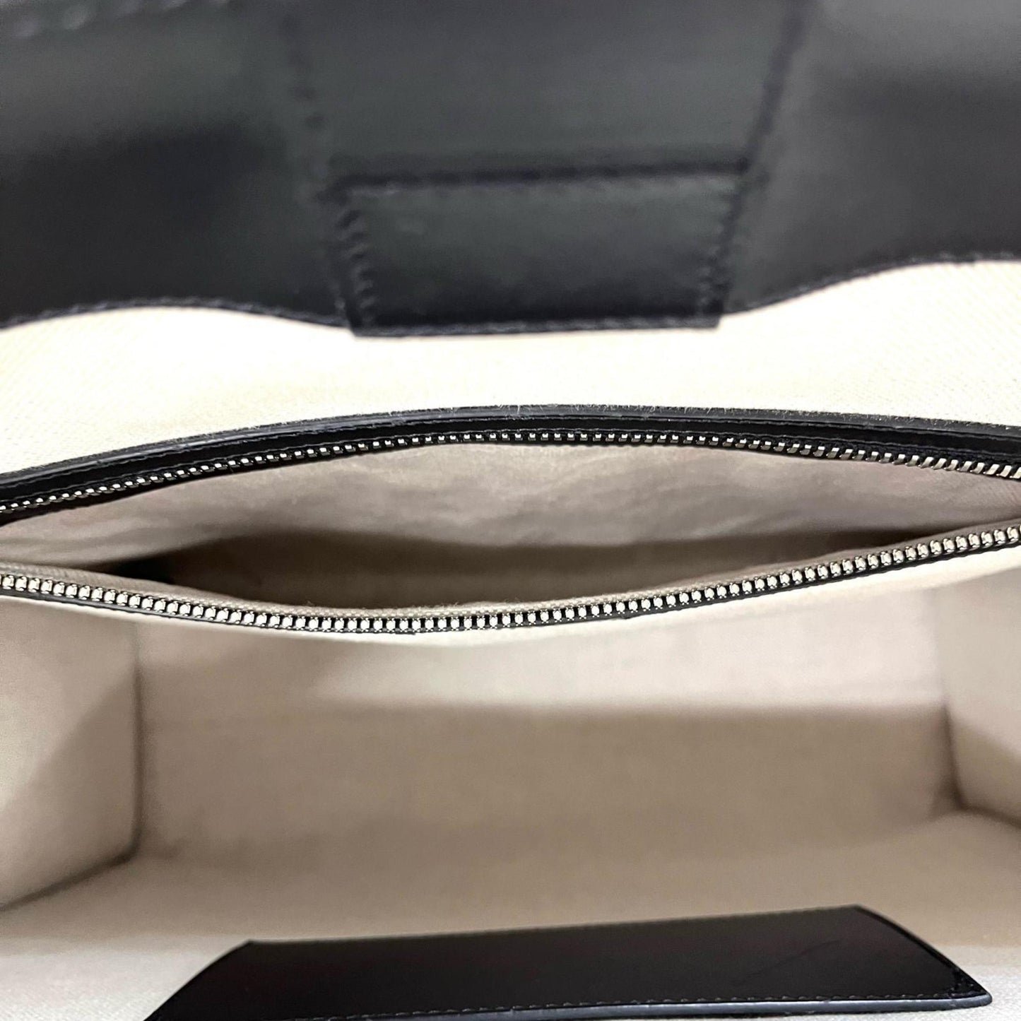 Gucci Black Leather Handbag ( )