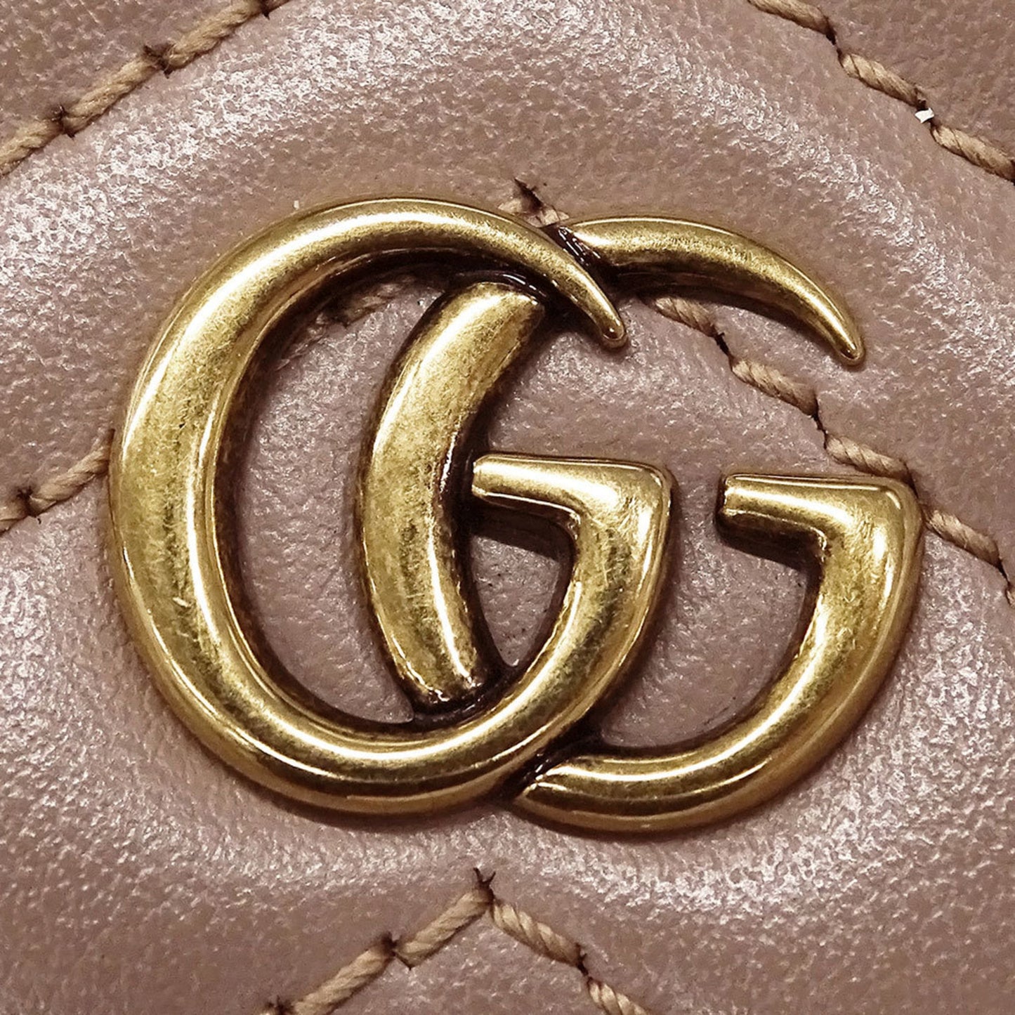 Gucci Pink Beige Leather Wallet (Bi-Fold) ( )