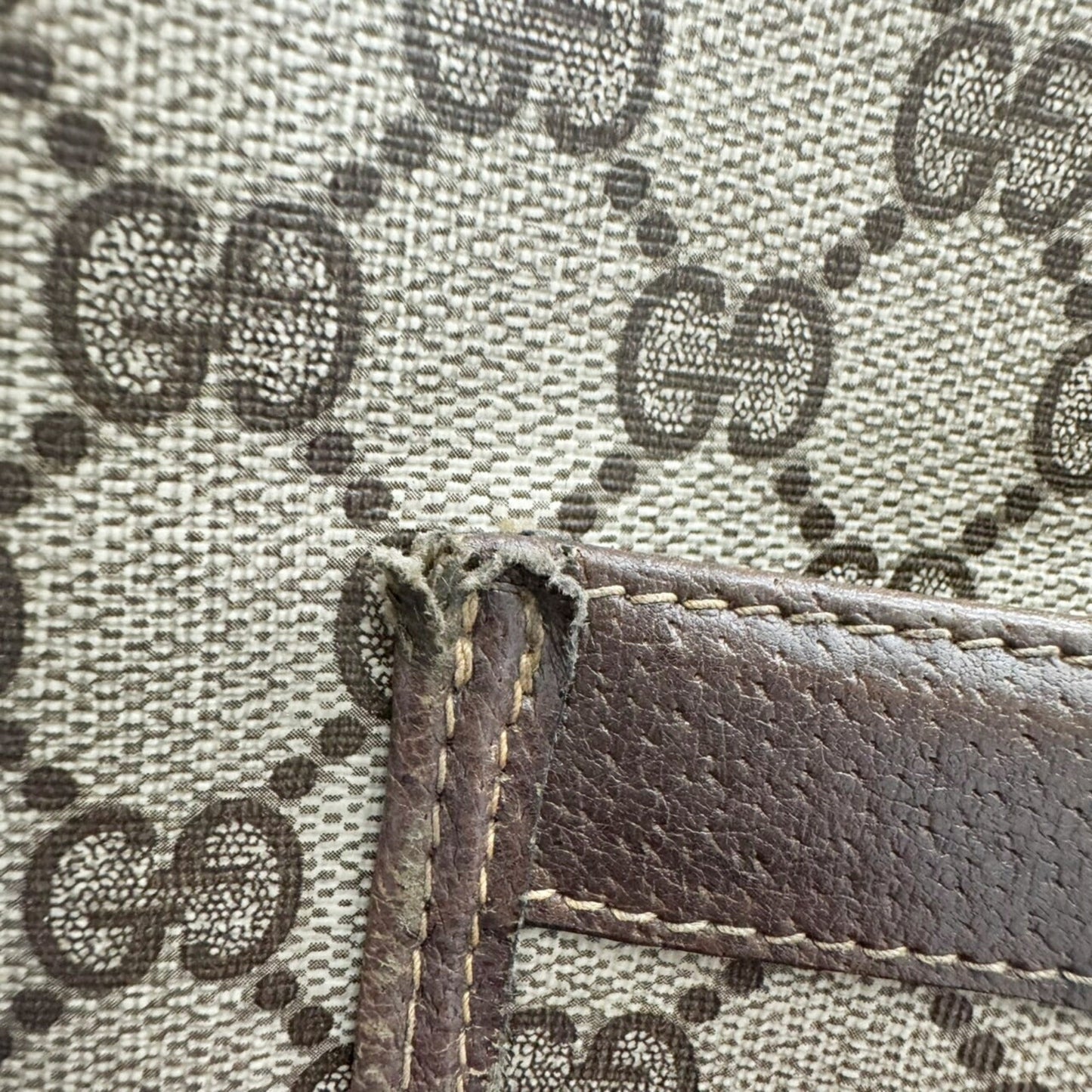 Gucci Beige Pvc Leather Tote Bag ( )