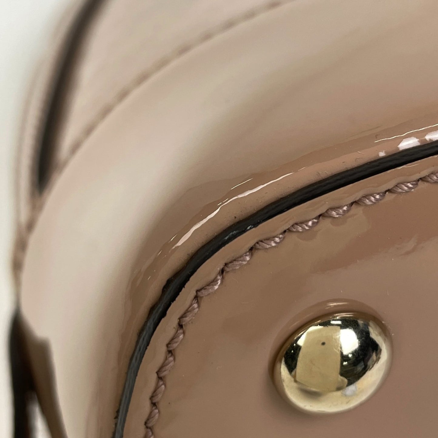 Gucci Pink Beige Patent Leather Handbag Shoulder Bag ( )