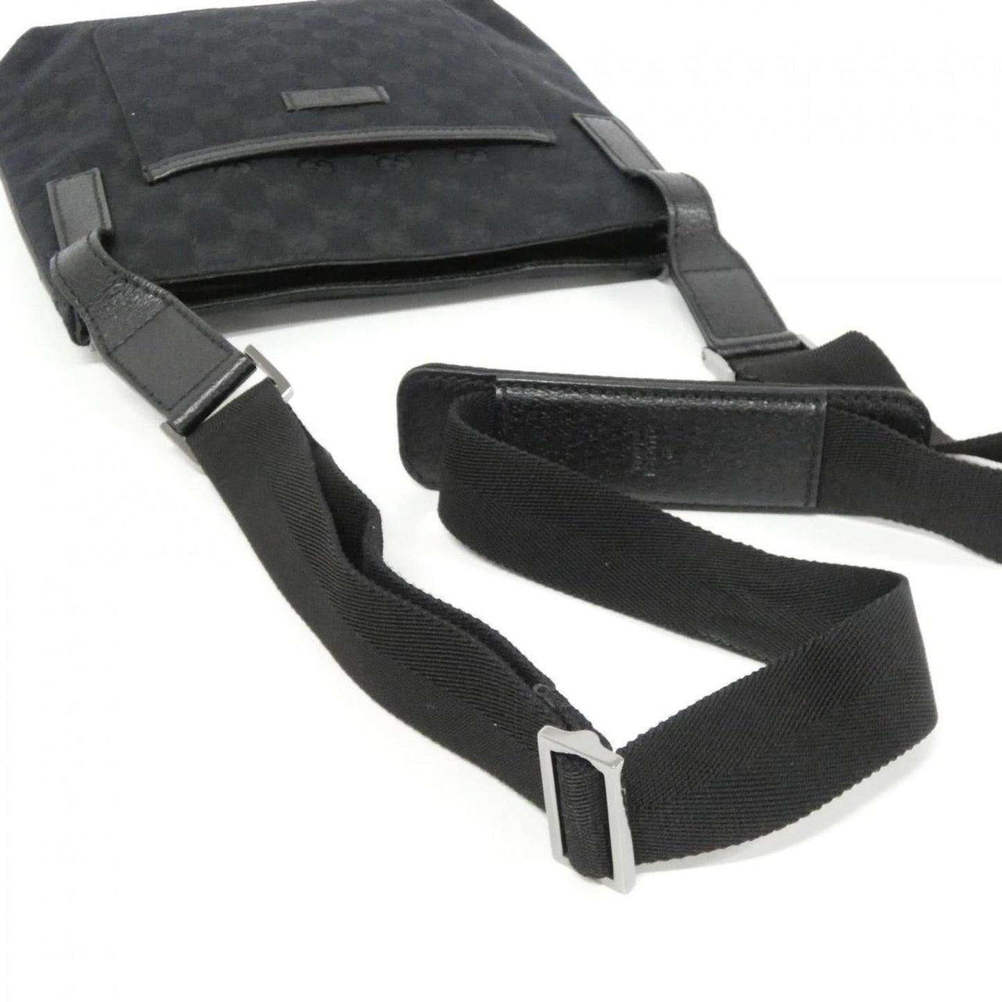 Gucci Black Gg Canvas Shoulder Bag ( )