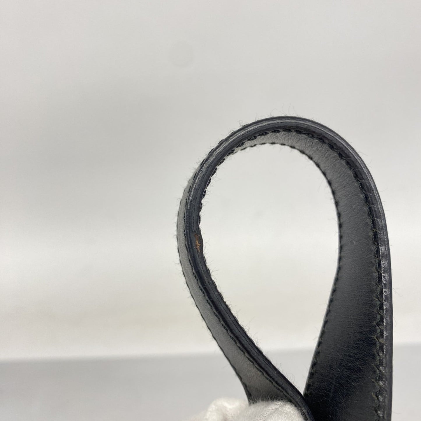 Gucci Black Canvas Shoulder Bag ( )