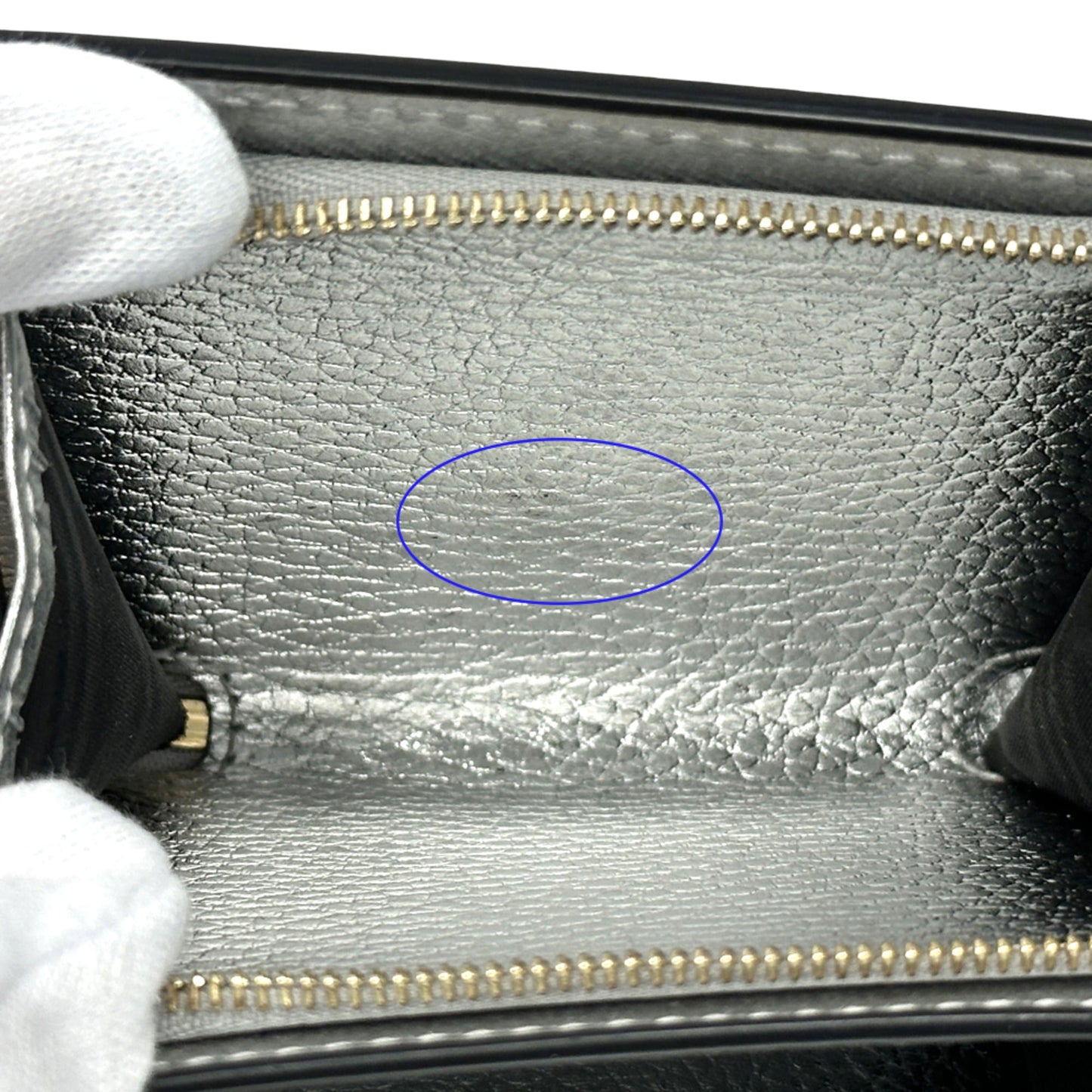 Gucci Silver Beige Pvc Wallet (Tri-Fold) ( )