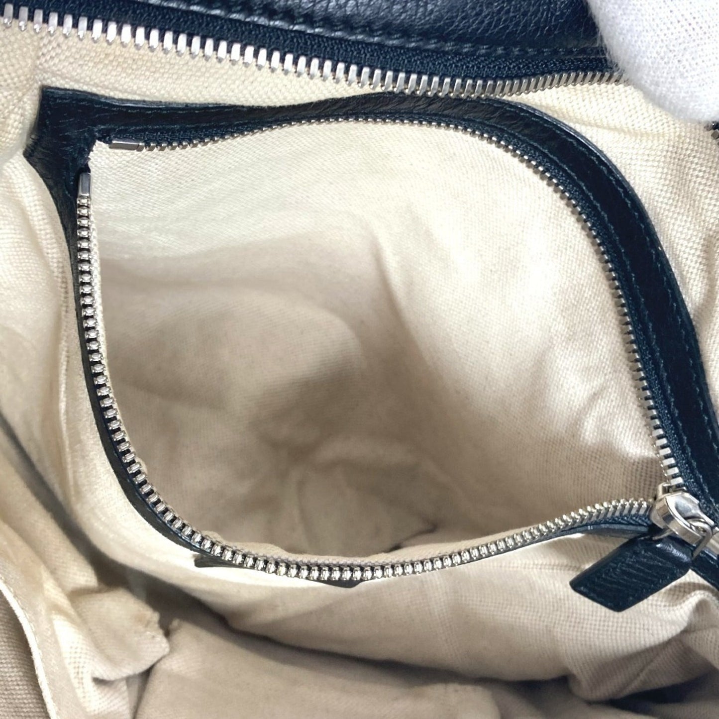 Gucci Black Leather Pochette Shoulder Bag ( )