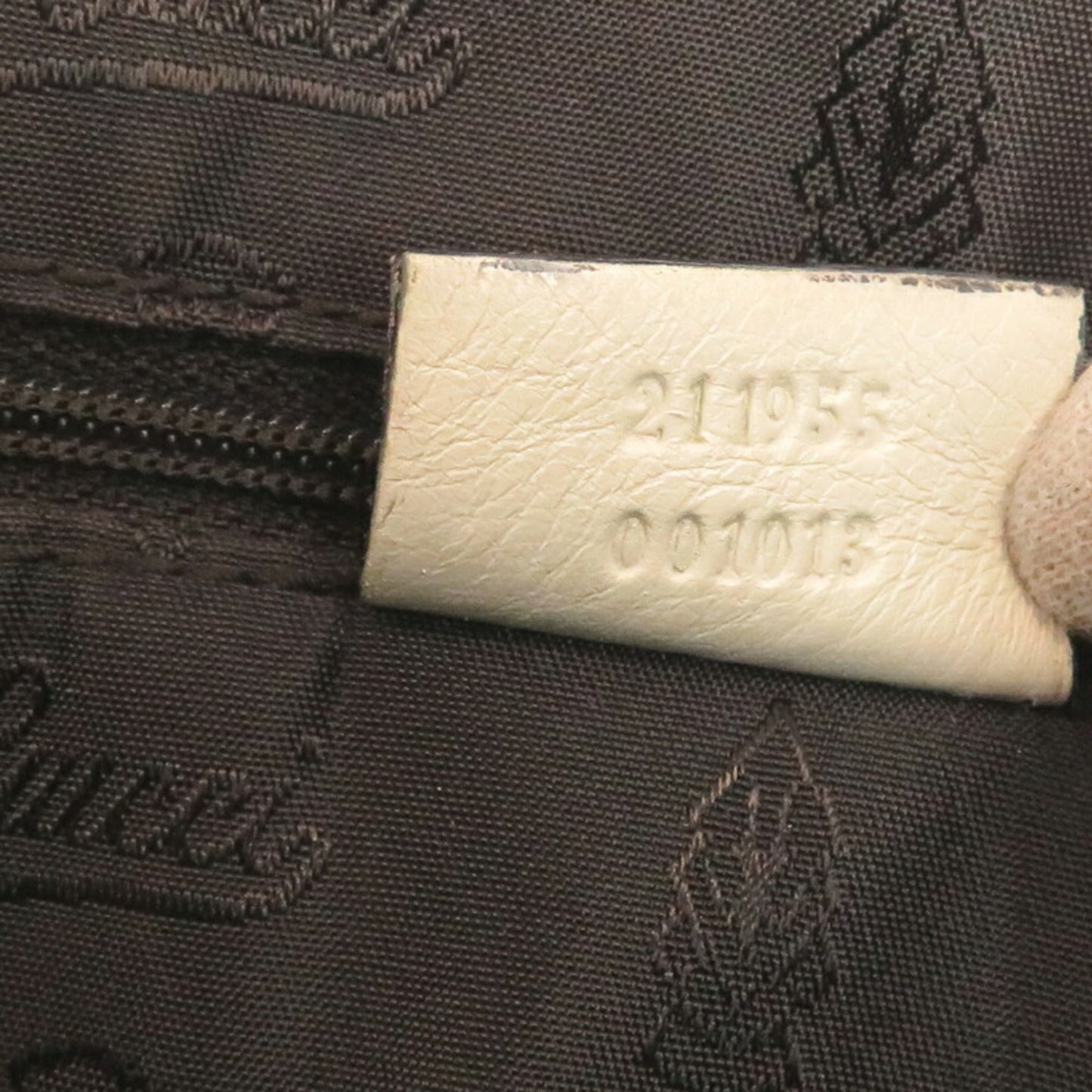 Gucci Beige White Gg Canvas Tote Bag ( )