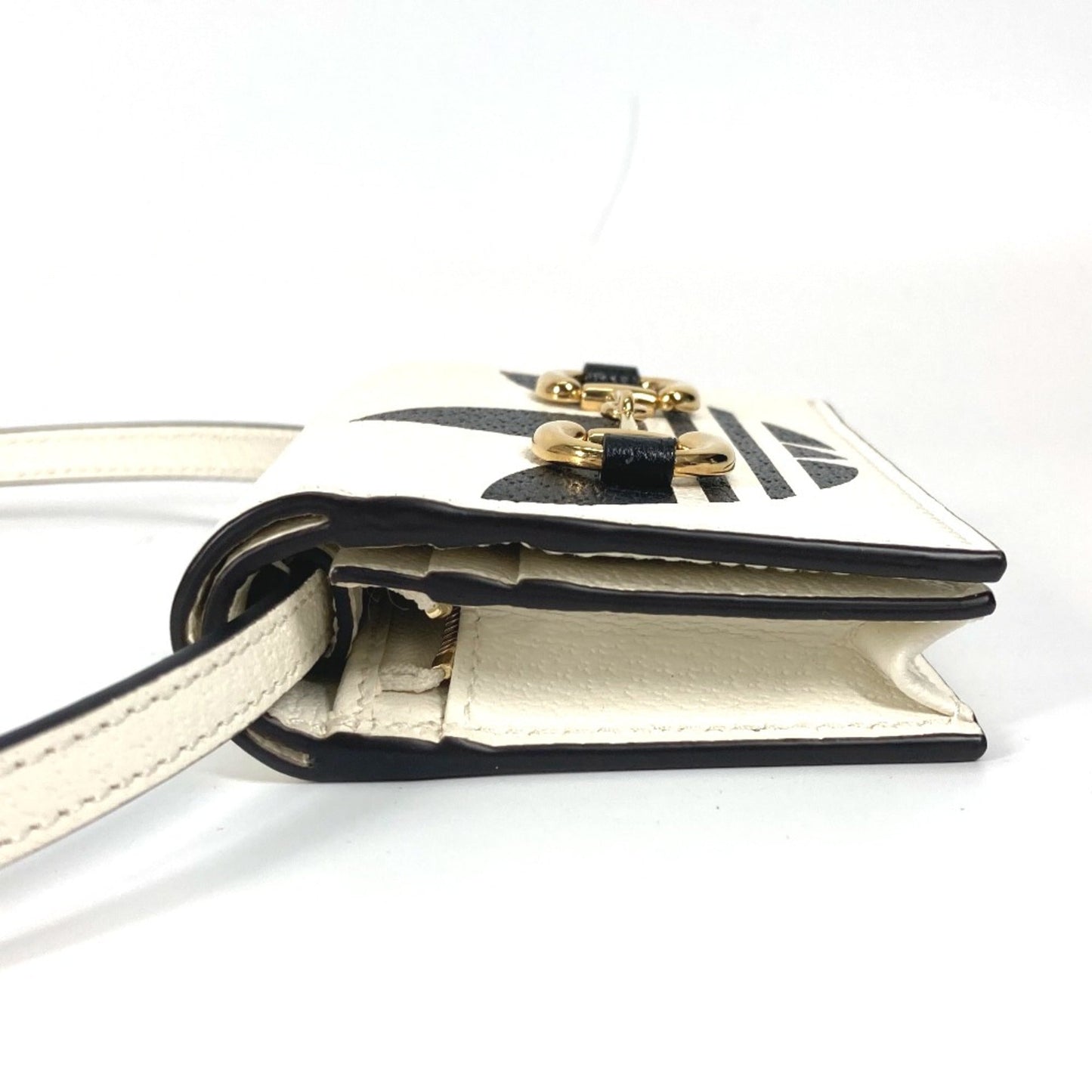 Gucci White Leather Wallet (Bi-Fold) ( )