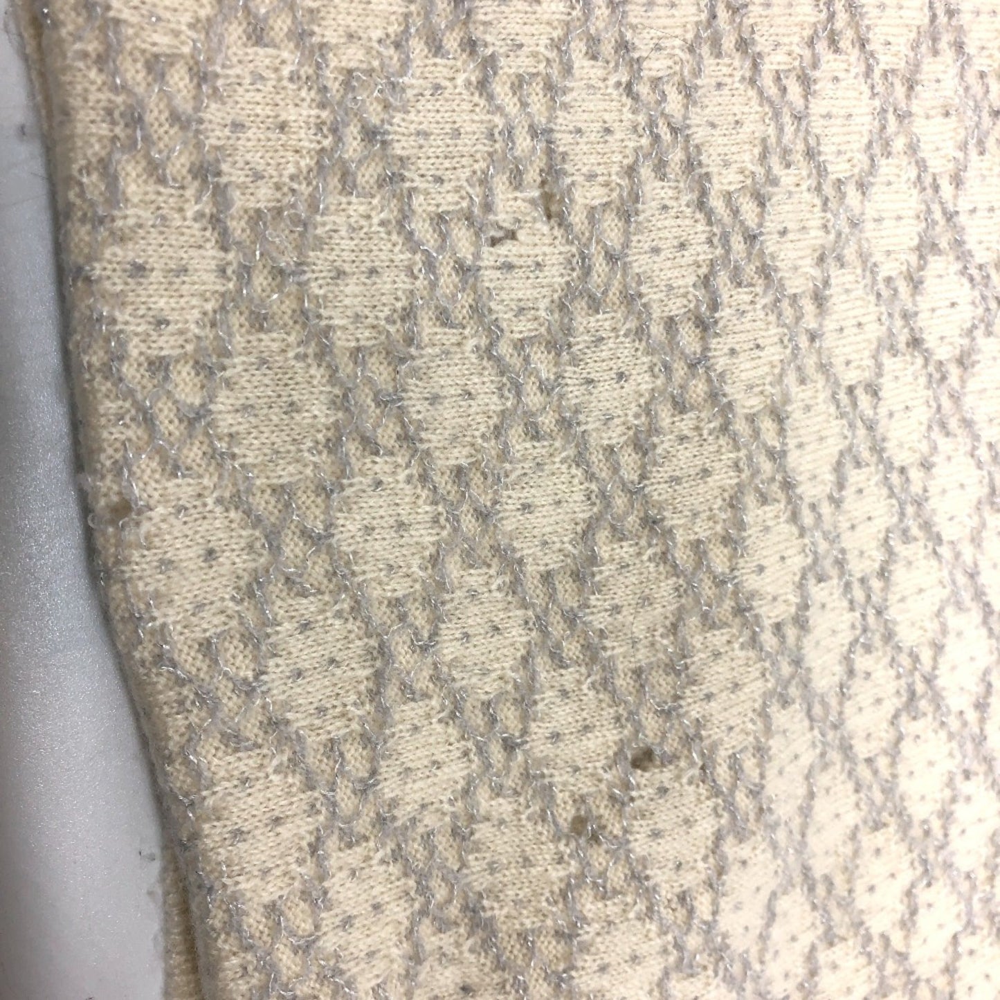 Chanel 18A Glitter large format Scarf IvoryBased