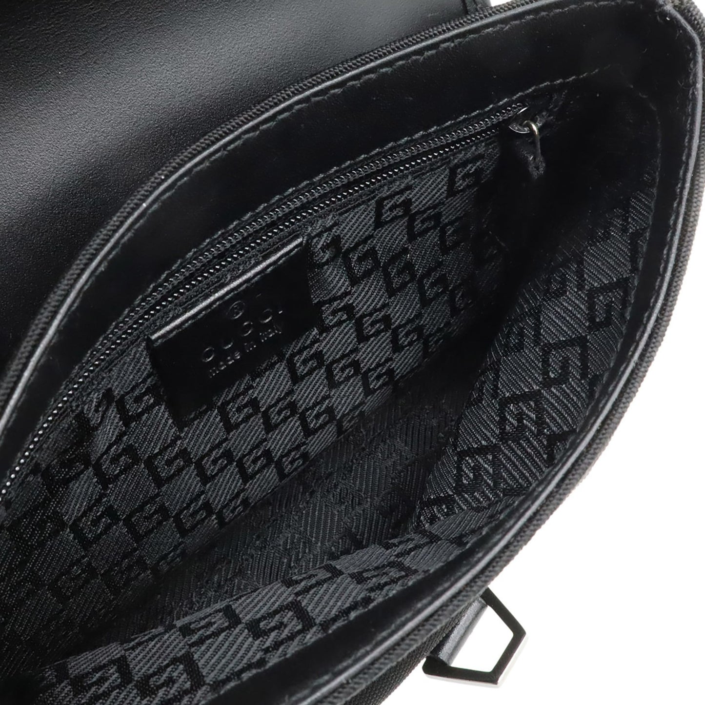 Gucci Black Nylon Canvas Leather Fanny Pack ( )