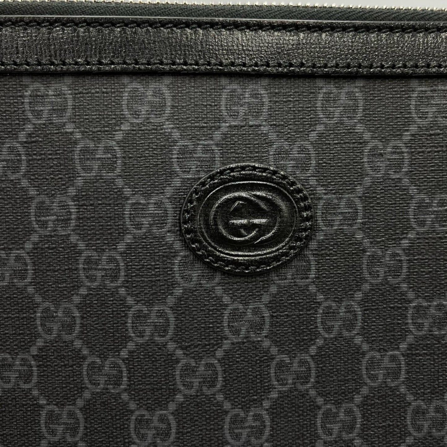 Gucci Black Gg Supreme Messenger Bag Shoulder Bag ( )
