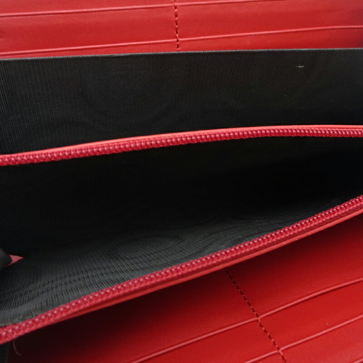 Gucci Beige Green Khaki Red Color Gg Supreme Long Bill Wallet (Bi-Fold) ( )