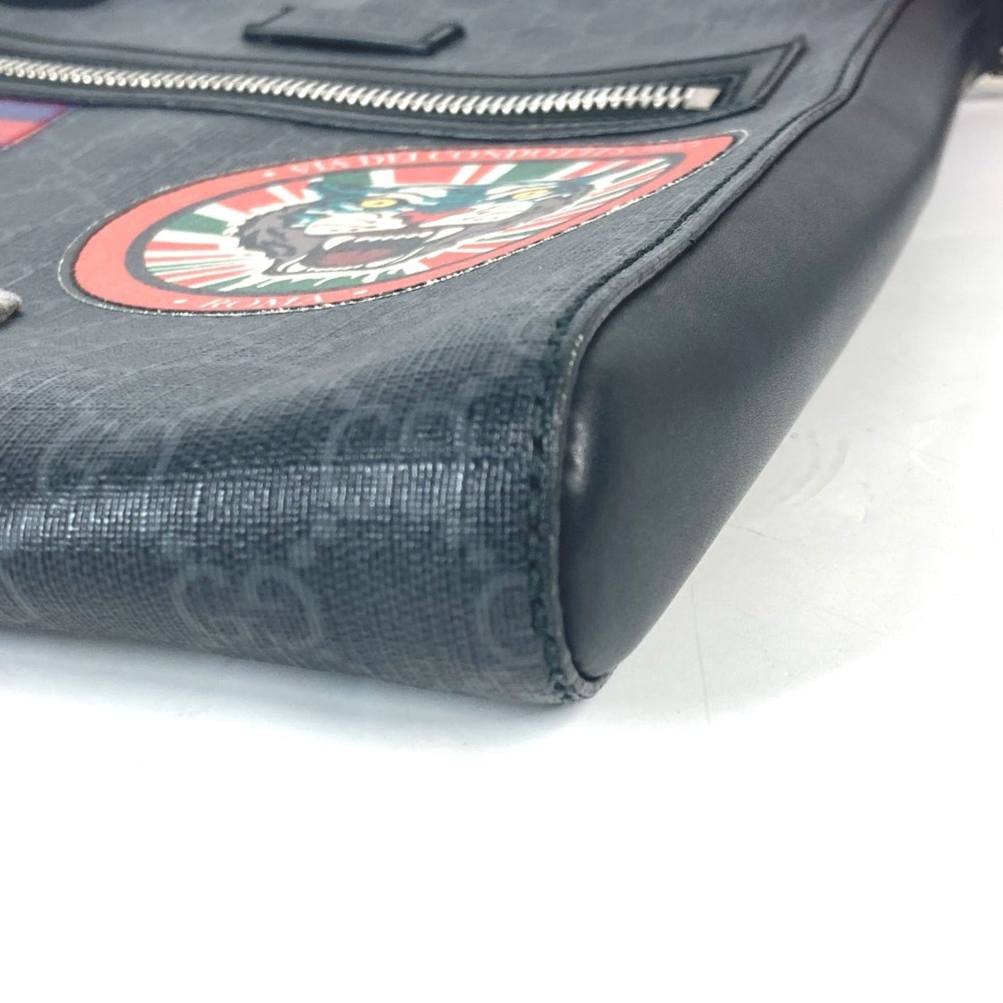 Gucci Black Multi-Color Gg Supreme Messenger Bag Shoulder Bag ( )