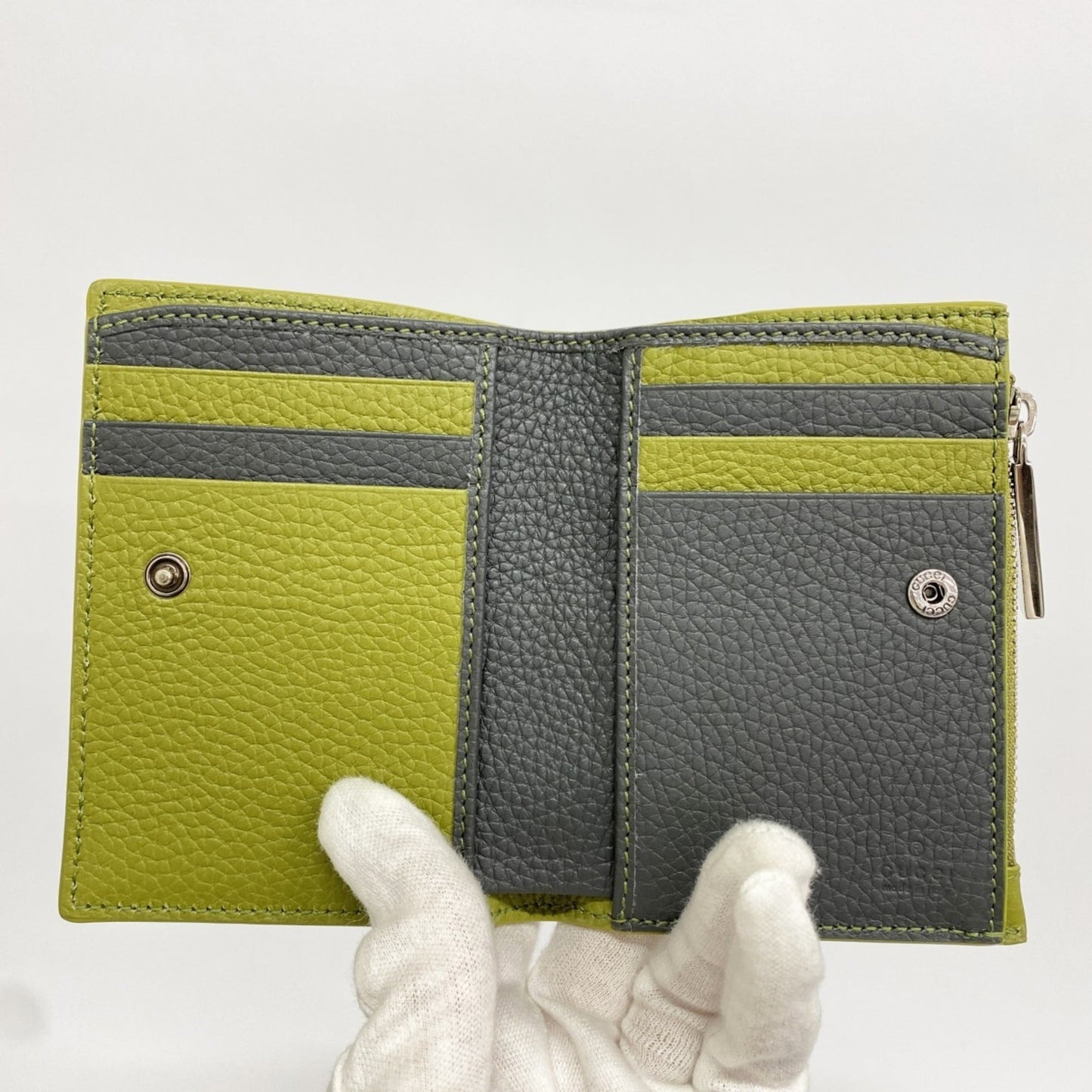 Gucci Gray Khaki Leather Wallet (Bi-Fold) ( )