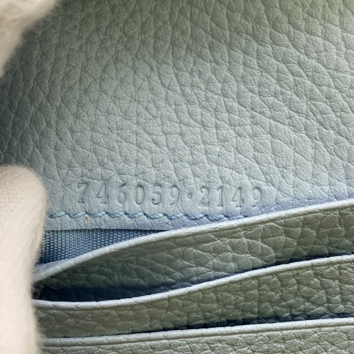 Gucci Blue Leather Wallet (Bi-Fold) ( )
