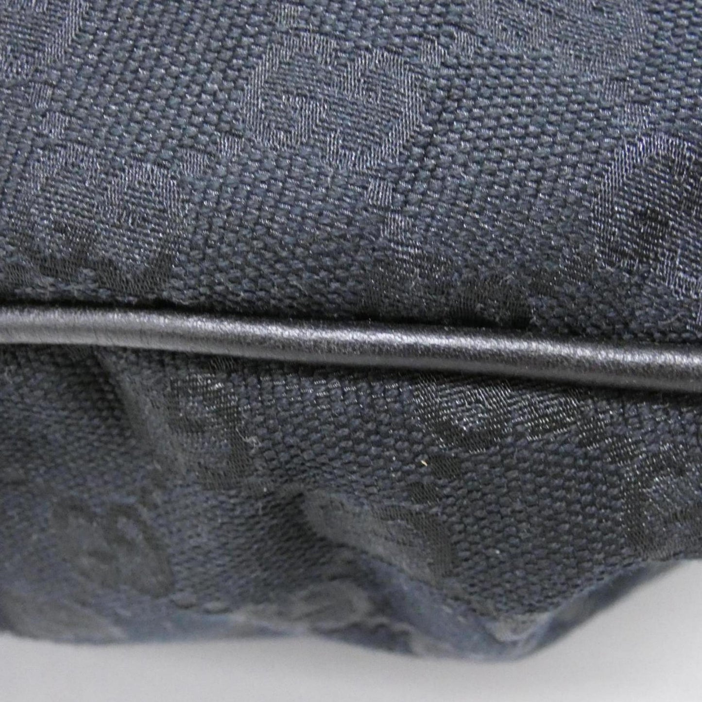 Gucci Black Gg Canvas Shoulder Bag ( )