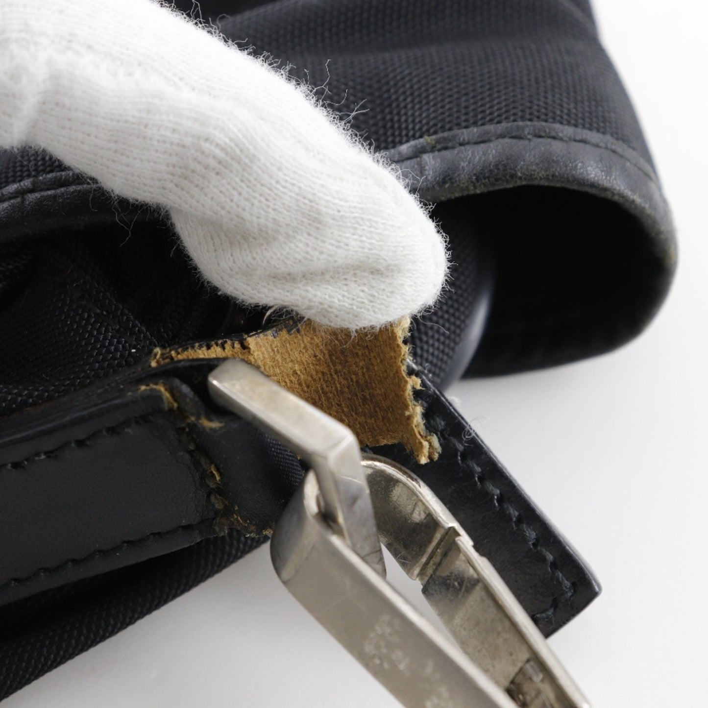 Gucci Black Nylon Canvas Shoulder Bag Sling Bag ( )