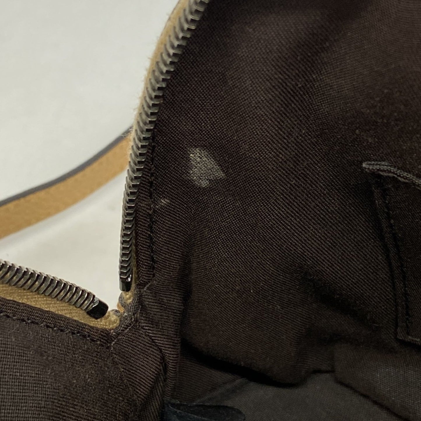 Gucci Brown Leather Handbag ( )