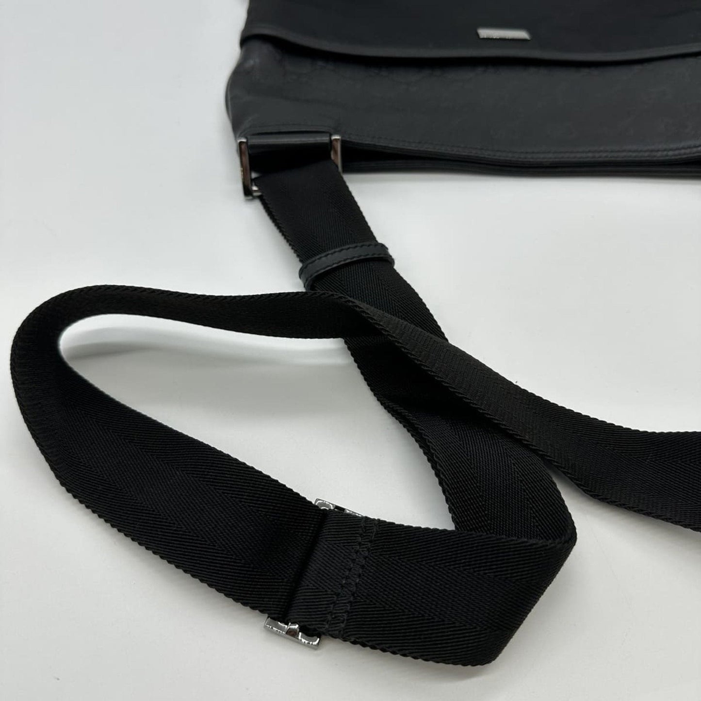 Gucci Black Nylon Leather Shoulder Bag ( )