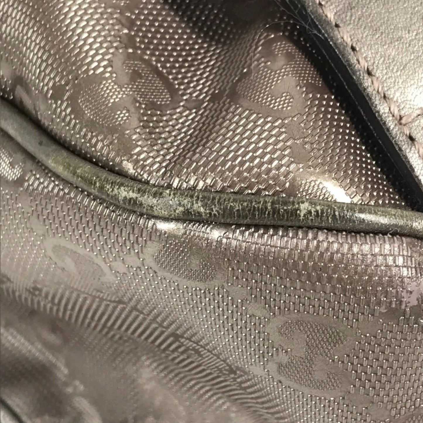 Gucci Metallic Gg Imprimé Leather Messenger Bag Shoulder Bag ( )