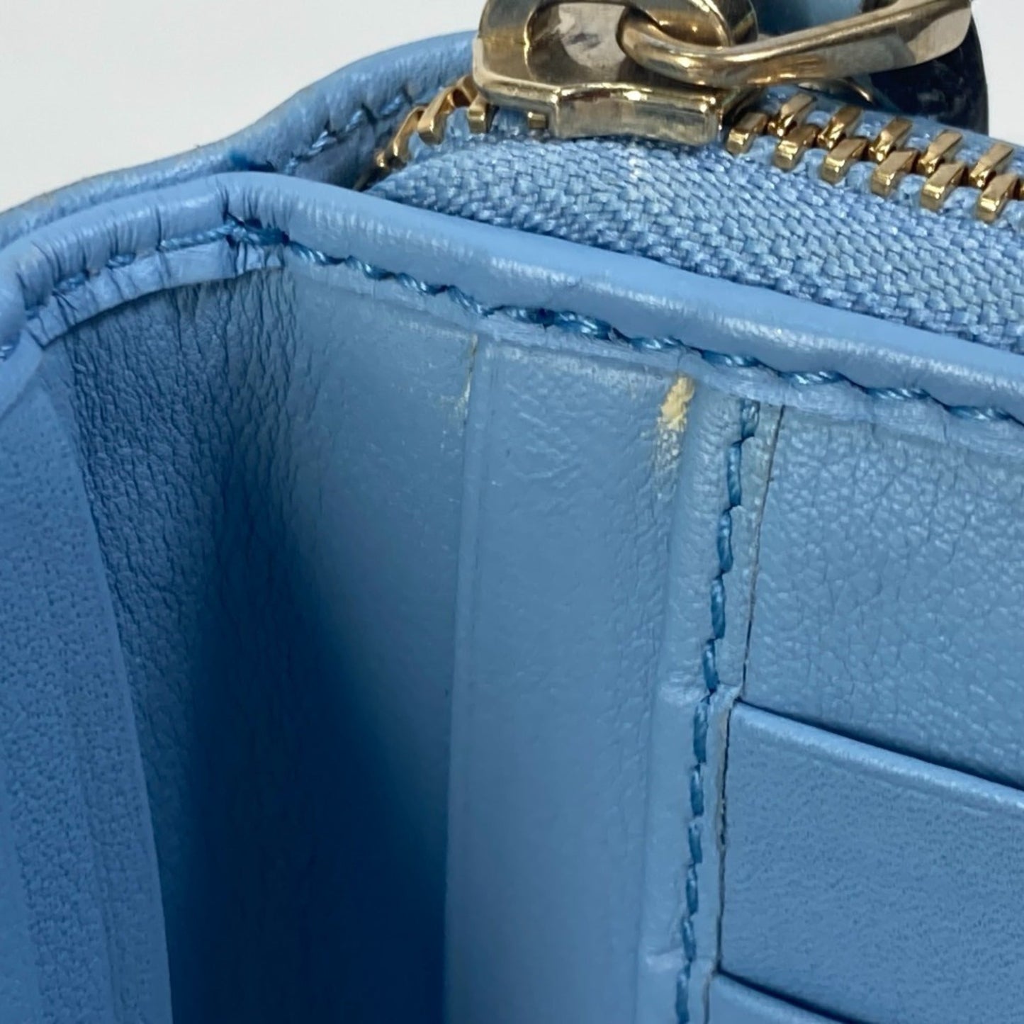 Gucci Light Blue Leather Long Wallet (Bi-Fold) ( )