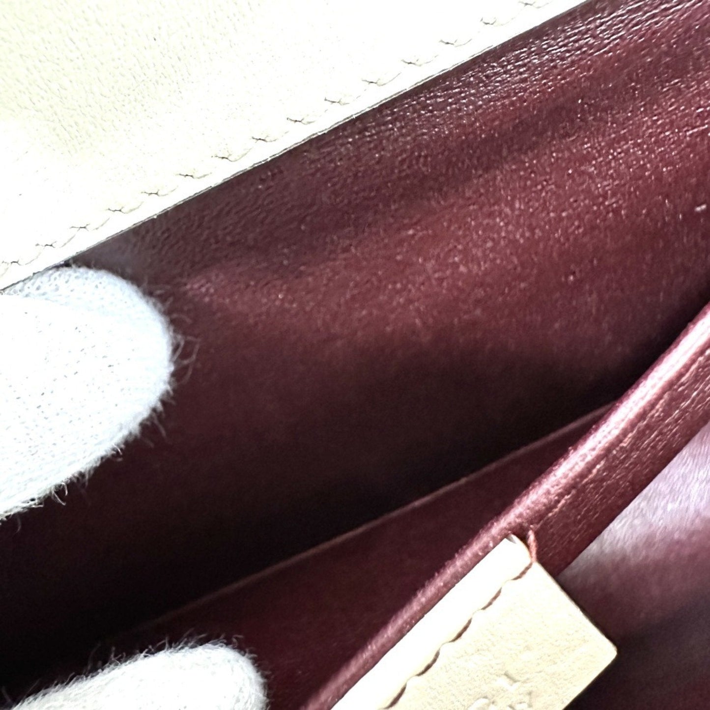Gucci Off-White Leather Shoulder Bag ( )