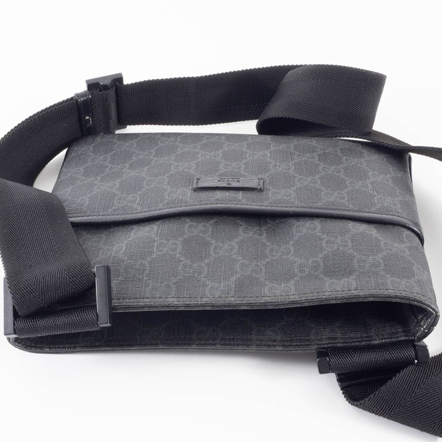 Gucci Gray Gg Supreme Leather Shoulder Bag ( )
