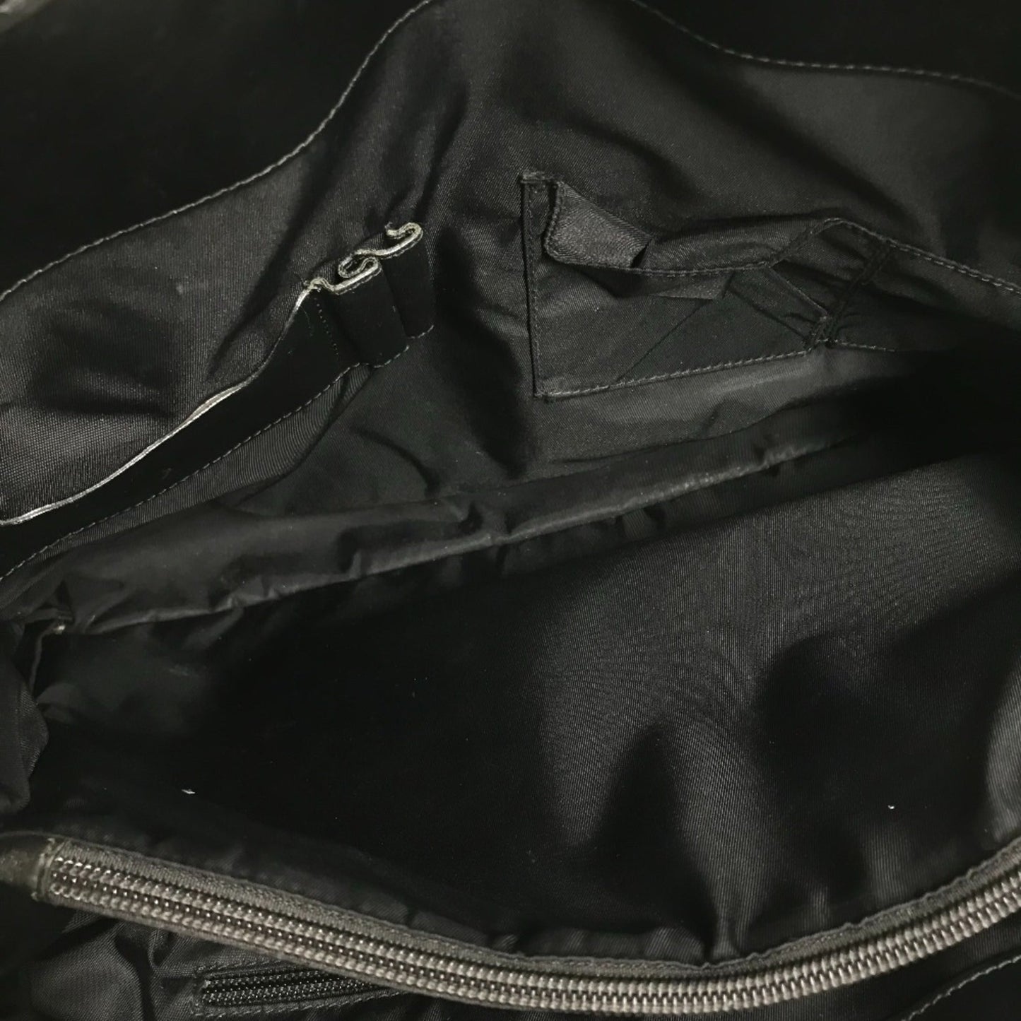 Gucci Black Nylon Leather Handbag Tote Bag ( )