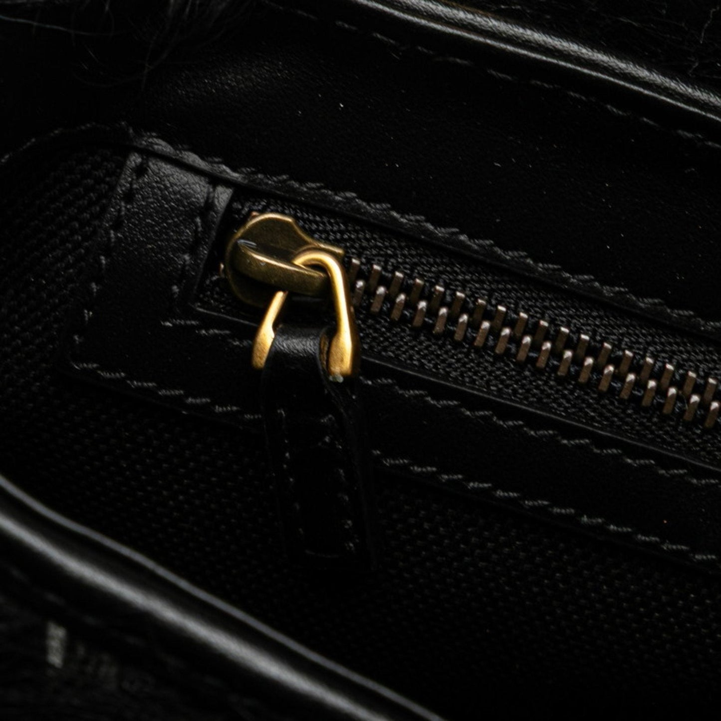 Gucci Black White Faux Fur Leather Handbag Shoulder Bag ( )
