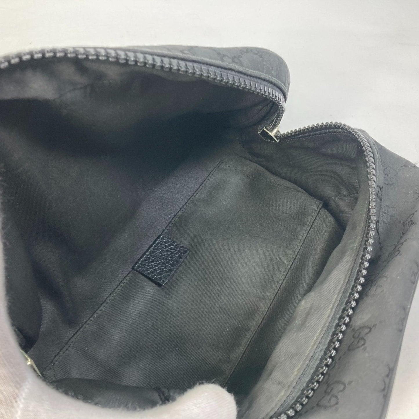 Gucci Black Nylon Fanny Pack ( )