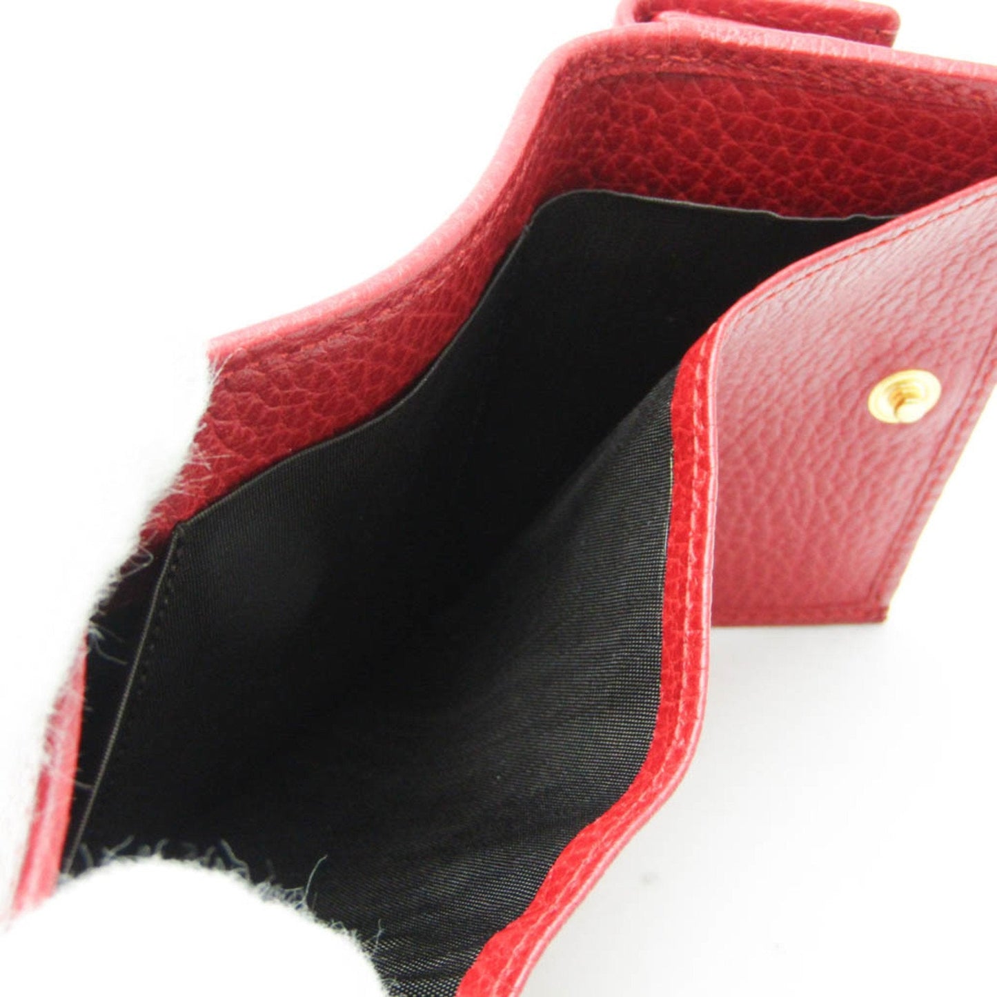 Gucci Red Color Leather Wallet (Tri-Fold) ( )