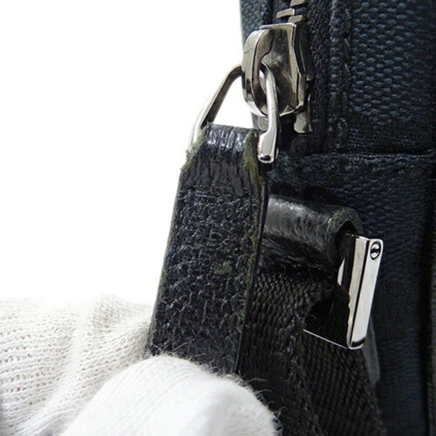 Gucci Black Gg Canvas Shoulder Bag ( )